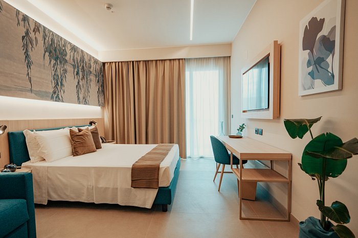 LUMIA Hotel
